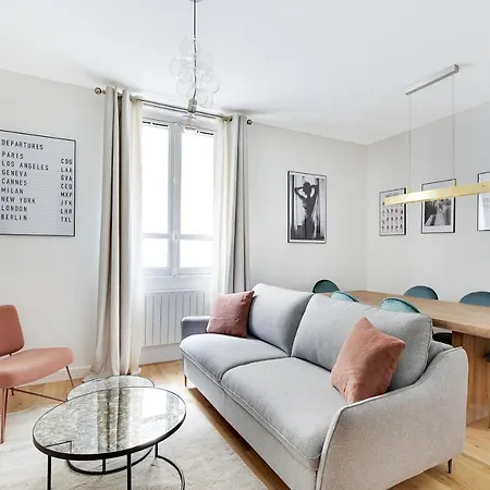 Pick A Flat's In Parc Monceau - Rue De Naples