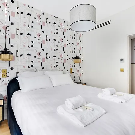 Pick A Flat's In Parc Monceau - Rue De Naples *