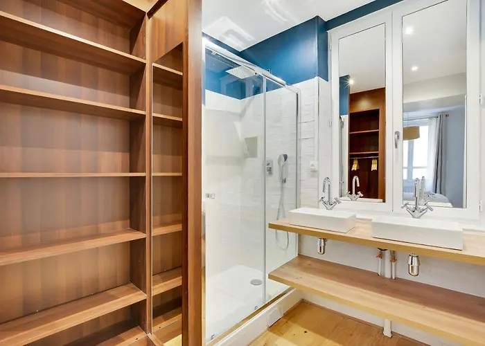 Pick A Flat's In Parc Monceau - Rue De Naples *