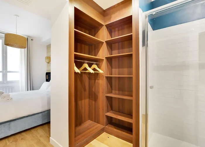 Pick A Flat's In Parc Monceau - Rue De Naples דירה פריז